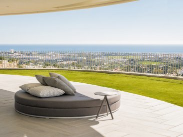   :        Marbella 